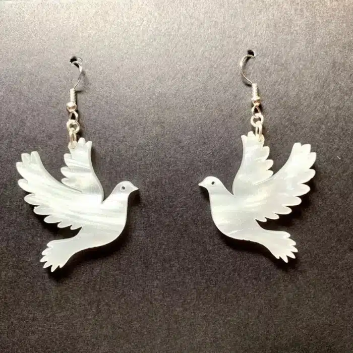 YAOLOGE – boucles d'oreilles en acrylique, colombes blanches, beaux bijoux volants, doux, romantique, cadeau pour femme, décoration française élégante pour filles 7