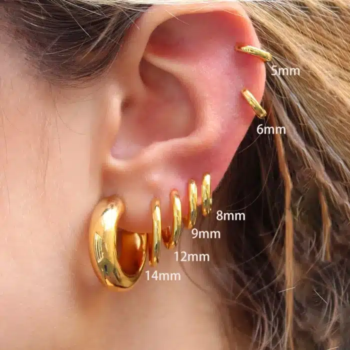 2 pièces minuscules boucles d'oreilles Huggie en acier inoxydable pour femmes cercle rond Punk unisexe Rock boucle d'oreille Cartilage Piercing bijoux 1