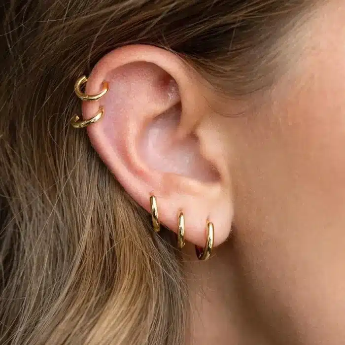 2 pièces minuscules boucles d'oreilles Huggie en acier inoxydable pour femmes cercle rond Punk unisexe Rock boucle d'oreille Cartilage Piercing bijoux 2