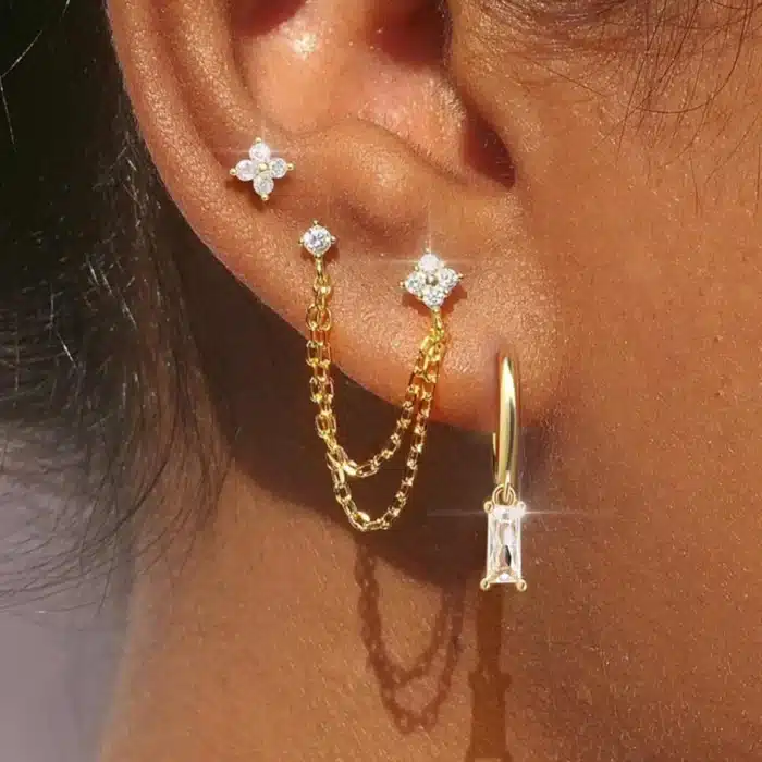 composition_boucle_oreille_4_trous_1