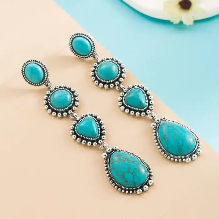Boucles d'oreilles géométriques longues incrustées de turquoise, boucles d'oreilles goutte d'eau, personnalité exagérée, rétro européen et américain, nouveau 2