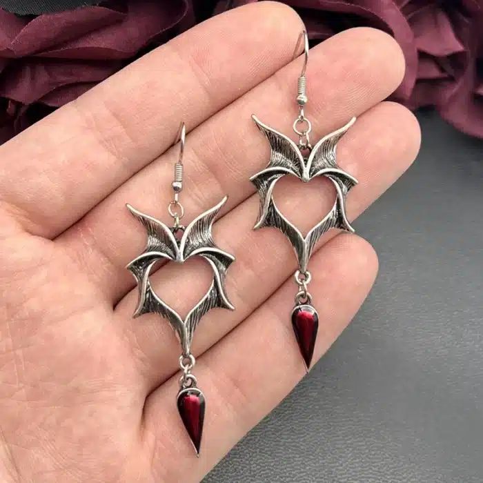 Boucles d'oreilles Vintage Punk chauve-souris en forme de cœur pour femmes, pendentif en pierre rouge Hip Hop, boucles d'oreilles personnalisées pour femmes, bijoux de fête 2