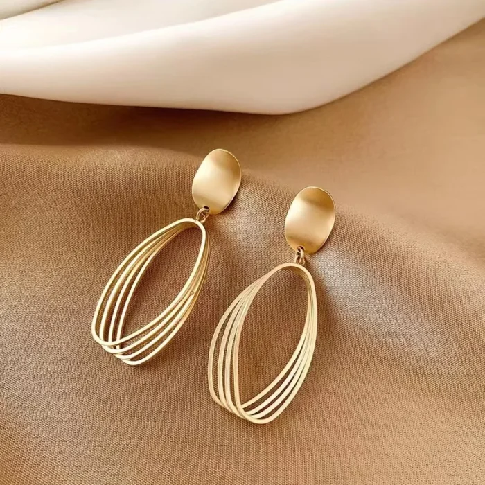 Boucles d'oreilles à Clip minimalistes coréennes, bijoux élégants couleur or, boucles d'oreilles à Clip Goemtric sans Piercing pour femmes 1