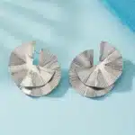 Boucles d'oreilles en forme de feuille massif pour femmes et filles, Design déformé doré, accessoires de bijoux Sexy en métal, à la mode, pour fête et vacances 3