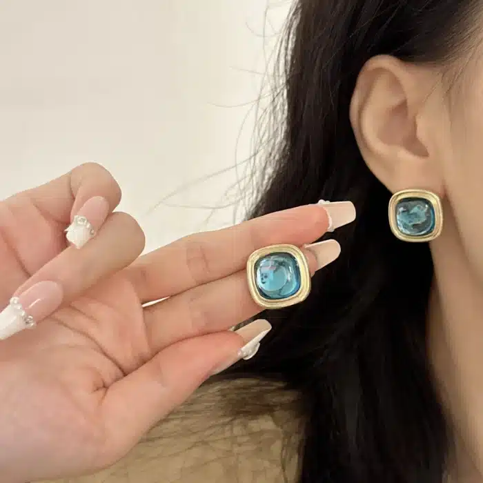 Clips d'oreille géométriques en verre rétro vintage français pour femmes, petit clip carré glacé, pierre bleue, boucles d'oreilles sans piercing, fête 5