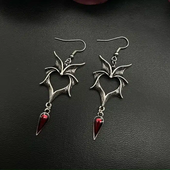 Boucles d'oreilles Vintage Punk chauve-souris en forme de cœur pour femmes, pendentif en pierre rouge Hip Hop, boucles d'oreilles personnalisées pour femmes, bijoux de fête 4