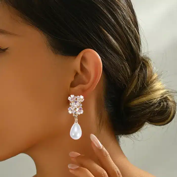Boucles d'oreilles à clipser en forme de goutte d'eau, clips d'oreille, perle, pétales, exquis, élégant, bijoux luxueux, patients, banquet de mariage, mode, 216.239. 2