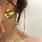 Boucles d'oreilles circulaires plissées sans perçage pour femmes, Design personnalisé, boucles d'oreilles en métal Punk irrégulières, bijoux de fête 2