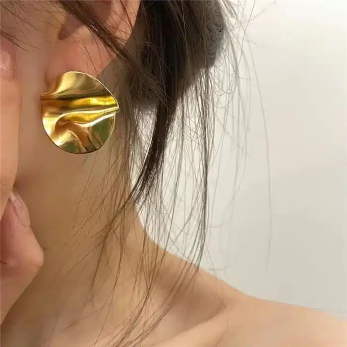 Boucles d'oreilles circulaires plissées sans perçage pour femmes, Design personnalisé, boucles d'oreilles en métal Punk irrégulières, bijoux de fête 2