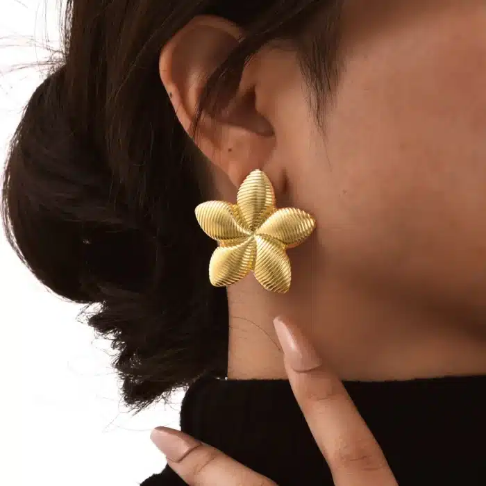 Boucles d'oreilles à tige fleurie pour femmes, grand bijou vintage floral en acier inoxydable 1