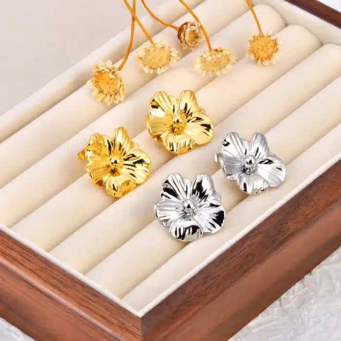 Lokaer mode 316L acier inoxydable métal fleur boucles d'oreilles pour les femmes 18K or PVD plaqué moderne quotidien charme bijoux E24045 5