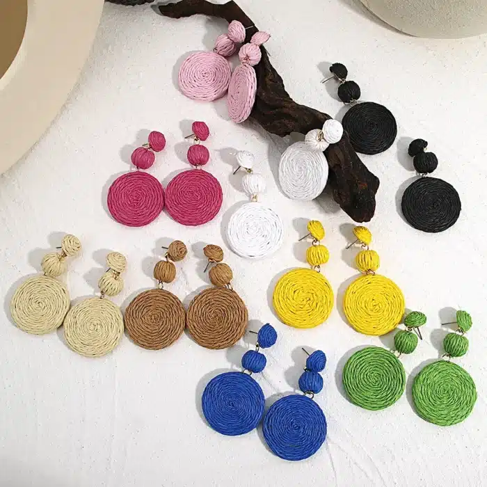 AENSOA Boho jaune raphia rond boucles d'oreilles pour femmes à la main géométrique rotin tricot suspendus boucles d'oreilles été plage bijoux 2