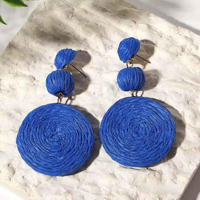AENSOA Boho jaune raphia rond boucles d'oreilles pour femmes à la main géométrique rotin tricot suspendus boucles d'oreilles été plage bijoux 3