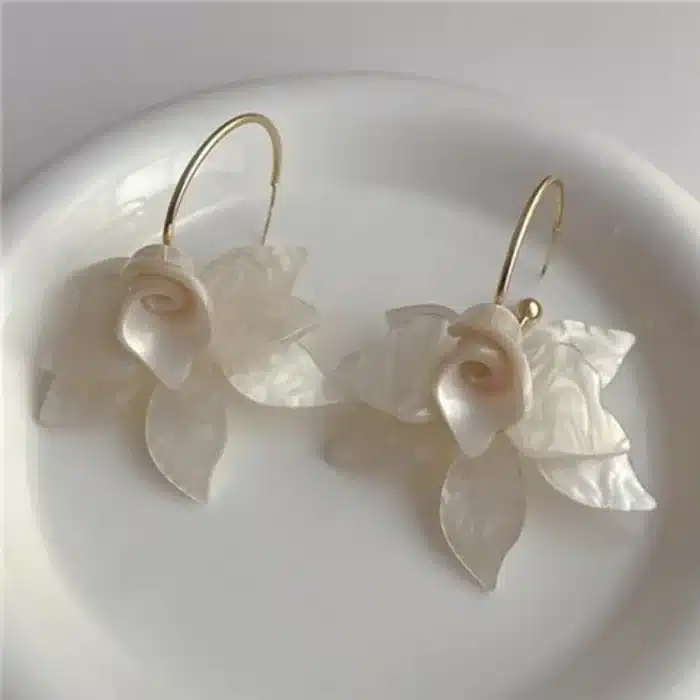 Boucles d'oreilles créoles en résine blanche et brune pour femmes, bijoux de déclaration de gardénia, vente en gros, nouvelle collection 13